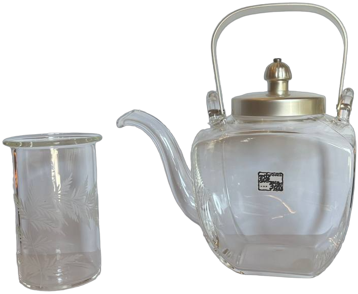 Hirota Glass Pitcher Flower